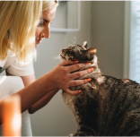 lady with cat